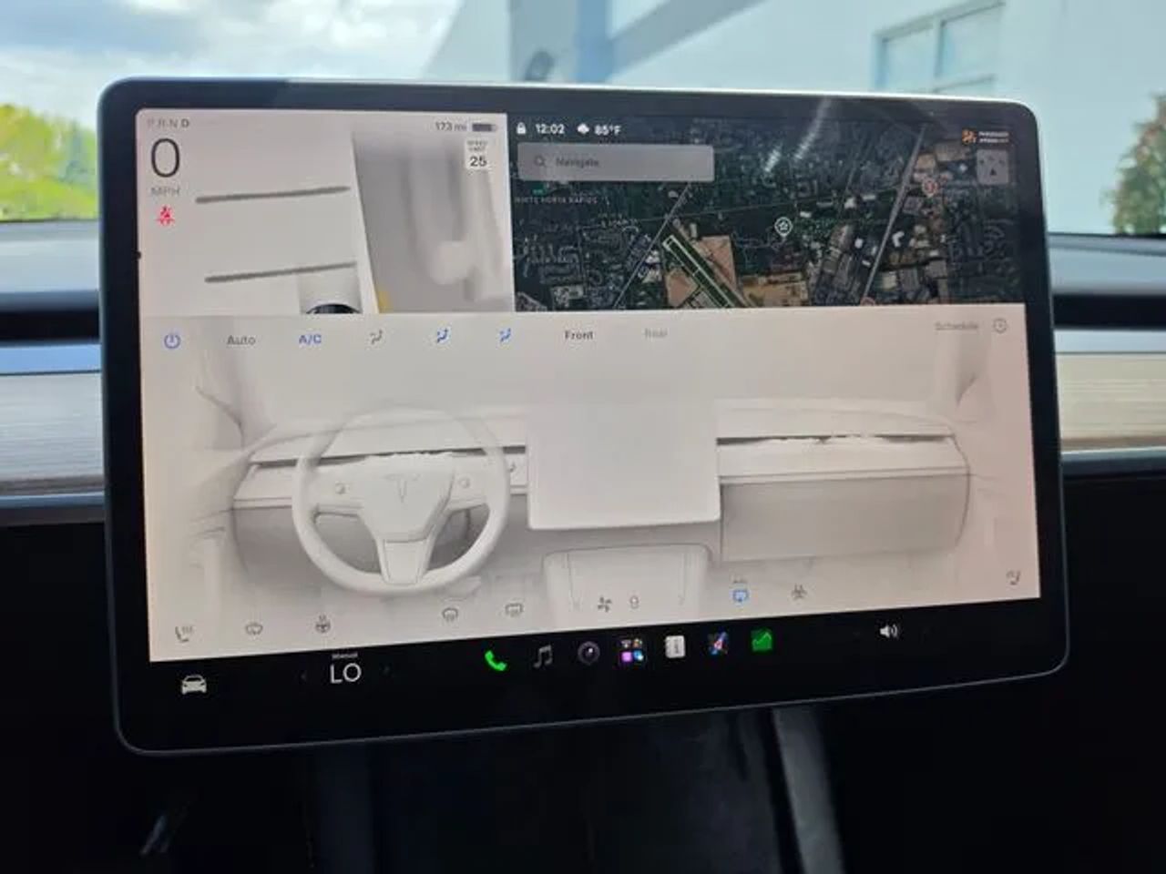 tesla model y 2024 7SAYGDED2RF042463 image